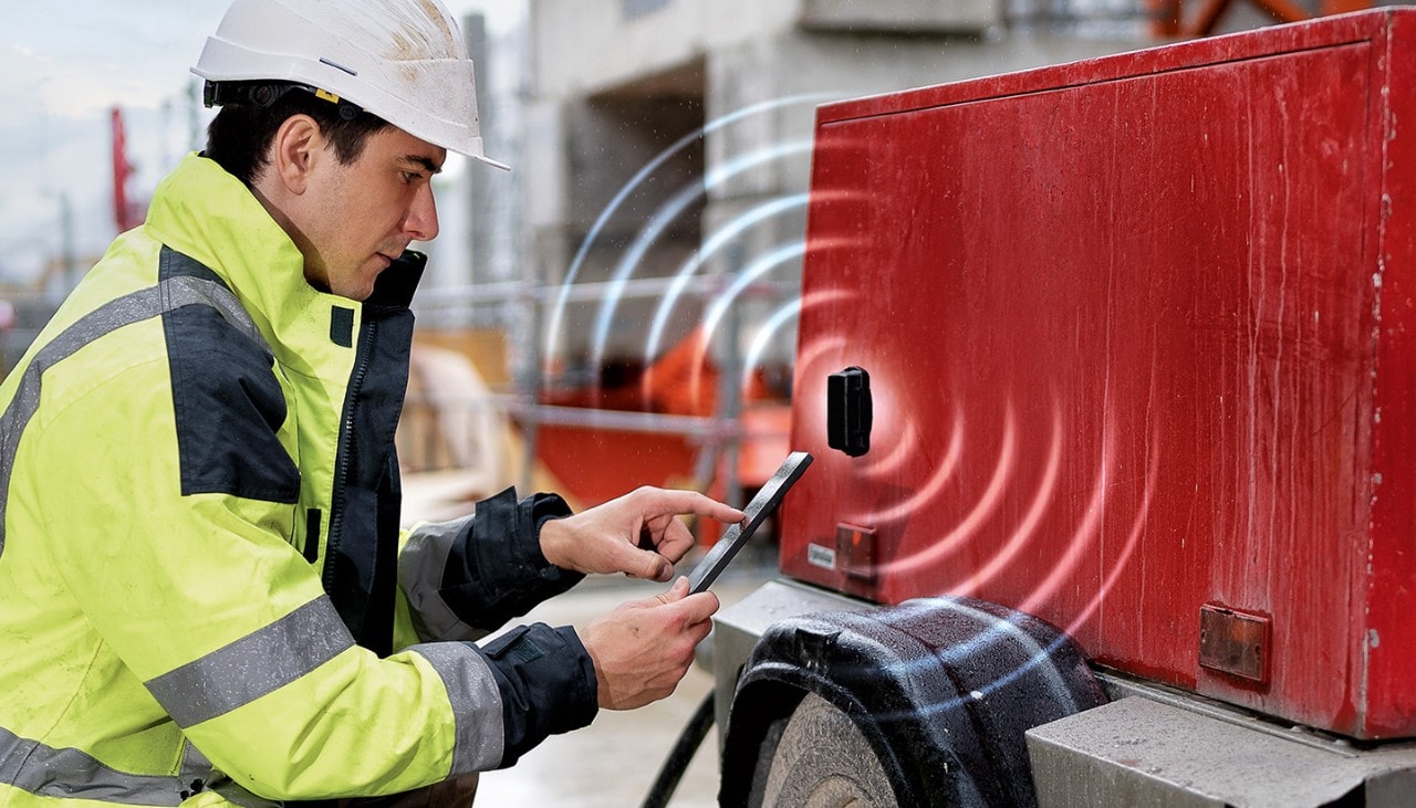 urmărește-ți echipamentele de la distanță