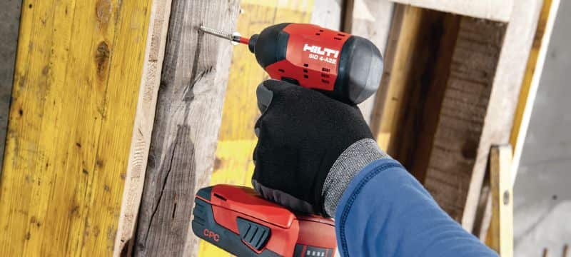 Șurubelnițe pe acumulator cu impact tangențial SID 4-A22 Șurubelniță cu impact din clasa compactă, pe acumulator de 22 V și mandrină cu clic hexagonală 1/4 pentru sarcini medii Aplicații 1