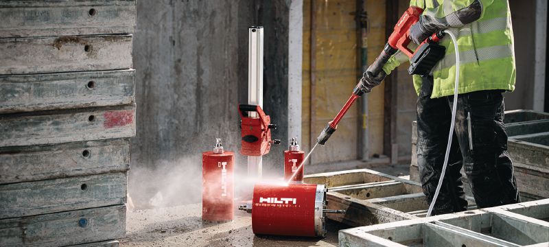 Aparat de curățare cu presiune PC 2-22 pe acumulator Aparat de curățare portabil cu presiune de lucru de 40 de bari (580 PSI), pentru operațiuni de curățare ușoară pe șantier (platforma de acumulatori Nuron) Aplicații 1