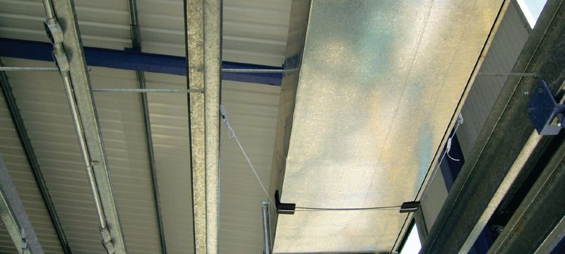 Clemă de tavan X-HS W MX Clemă de atârnare metalică pentru fixarea pe tavan a instalațiilor electrice/mecanice ușoare cu ajutorul cuielor pe bandă Aplicații 1