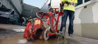 Ferăstrău cu motor termic pe benzină DSH 900-X (400 mm) Ferăstrău puternic, cu pornire ușoară, pe benzină, cu motor termic de 87 cmc și șoc automat – diametrul maxim al discului este de 400 mm, pentru o adâncime de tăiere de până la 150 mm Aplicații 1