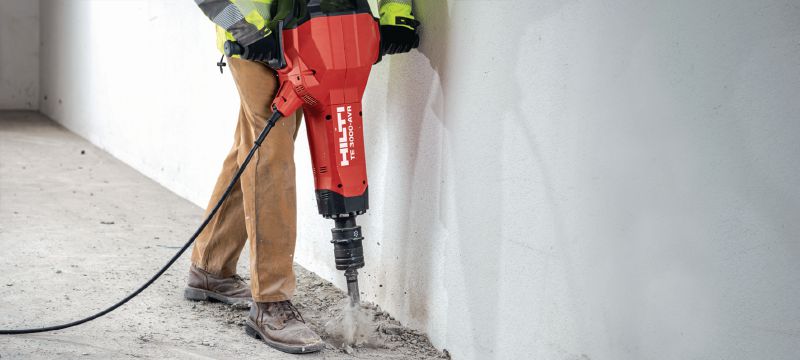 Ciocan pneumatic electric TE 3000-AVR pentru sarcini mari Ciocan demolator extrem de puternic, pentru sarcinile dificile de demolare în beton, tăiere în asfalt, excavare și ghidare a tijelor de împământare Aplicații 1