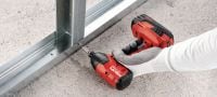Șurubelnițe pe acumulator cu impact tangențial SID 4-A22 Șurubelniță cu impact din clasa compactă, pe acumulator de 22 V și mandrină cu clic hexagonală 1/4 pentru sarcini medii Aplicații 2