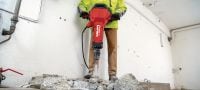 Ciocan pneumatic electric TE 3000-AVR pentru sarcini mari Ciocan demolator extrem de puternic, pentru sarcinile dificile de demolare în beton, tăiere în asfalt, excavare și ghidare a tijelor de împământare Aplicații 5